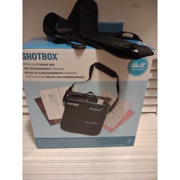 New open box We R Memory Keepers ShotBox Premium Storage Bag 6 pockets strap - Picture 6 of 12